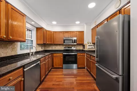 15483 Cliffview Dr, Dumfries, VA 22025 photo 17