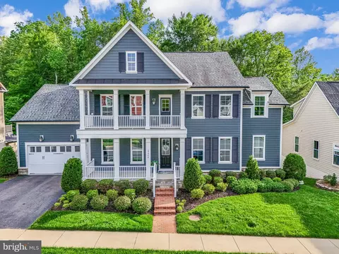 17064 Belle Isle Dr, Dumfries, VA 22026