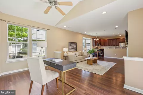 16100 Dancing Leaf Pl, Dumfries, VA 22025 photo 20