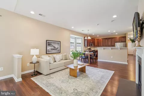 16100 Dancing Leaf Pl, Dumfries, VA 22025 photo 17