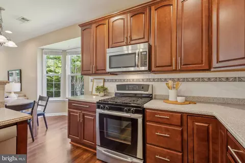 16100 Dancing Leaf Pl, Dumfries, VA 22025 photo 13