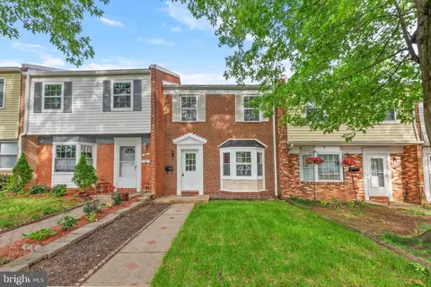 8221 Community Dr, Manassas, VA 20109