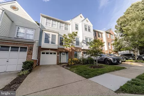 3983 Cressida Pl, Woodbridge, VA 22192