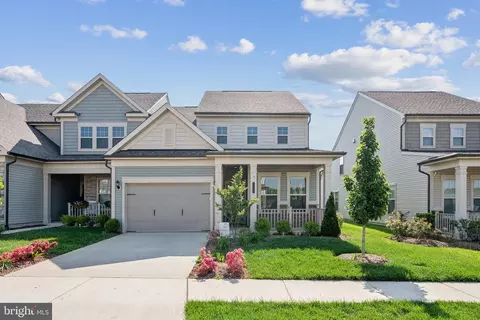 16093 Calla Lily Ln, Haymarket, VA 20169