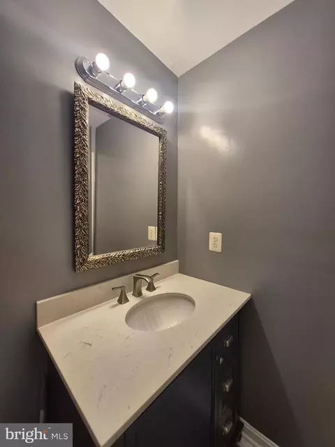 Bath - 9871 Upper Mill Loop, Bristow, VA 20136 photo 3 of 11