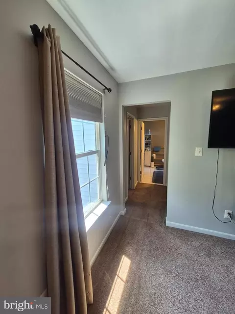 Entry Way - 9871 Upper Mill Loop, Bristow, VA 20136 photo 14 of 16