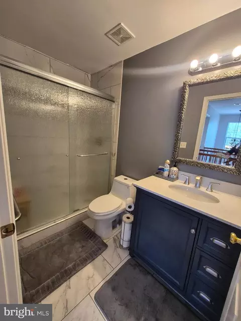 Bath - 9871 Upper Mill Loop, Bristow, VA 20136 photo 4 of 11