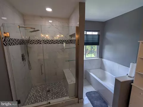 Bath - 9871 Upper Mill Loop, Bristow, VA 20136 photo 9 of 11