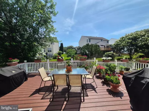 Exterior - 9871 Upper Mill Loop, Bristow, VA 20136 photo 11 of 18