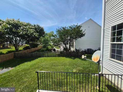 Exterior - 9871 Upper Mill Loop, Bristow, VA 20136 photo 6 of 18
