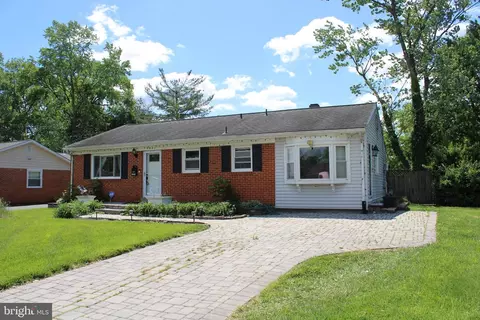 9421 King George Dr, Manassas, VA 20109