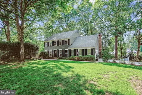 5068 Willow Oak Pl, Dumfries, VA 22025
