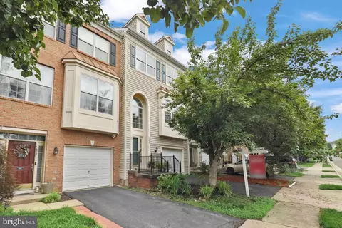 13022 Shenvale Cir, Bristow, VA 20136