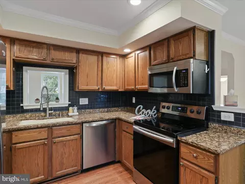 Kitchen - 10612 Winfield Loop, Manassas, VA 20109 photo 3 of 5
