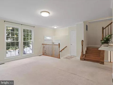 Living - 10612 Winfield Loop, Manassas, VA 20109 photo 2 of 7