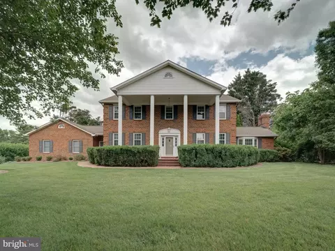 4387 Stepney Dr, Gainesville, VA 20155