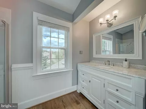 Bath - 4387 Stepney Dr, Gainesville, VA 20155 photo 4 of 8