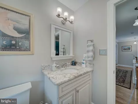 Bath - 4387 Stepney Dr, Gainesville, VA 20155 photo 8 of 8