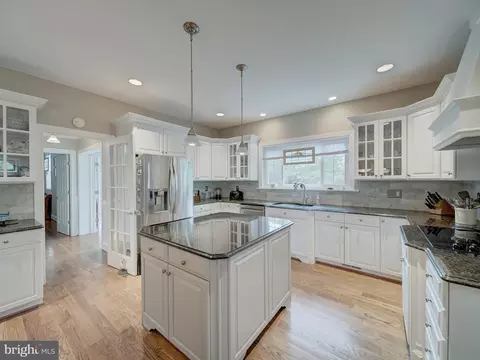 Kitchen - 4387 Stepney Dr, Gainesville, VA 20155 photo 2 of 7
