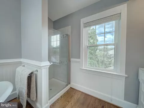 Bath - 4387 Stepney Dr, Gainesville, VA 20155 photo 5 of 8