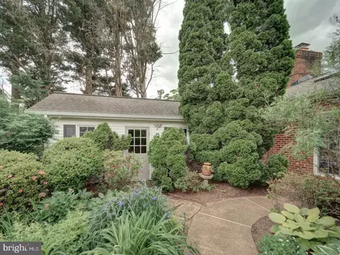 Exterior - 4387 Stepney Dr, Gainesville, VA 20155 photo 8 of 14