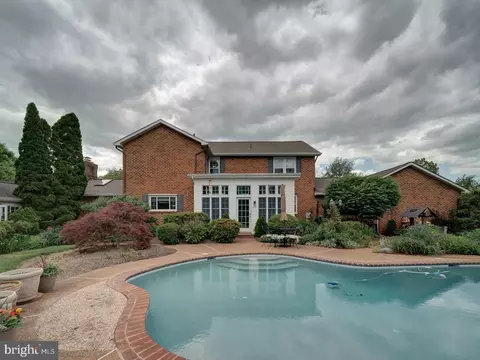 Exterior - 4387 Stepney Dr, Gainesville, VA 20155 photo 6 of 14