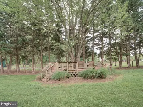Exterior - 4387 Stepney Dr, Gainesville, VA 20155 photo 10 of 14
