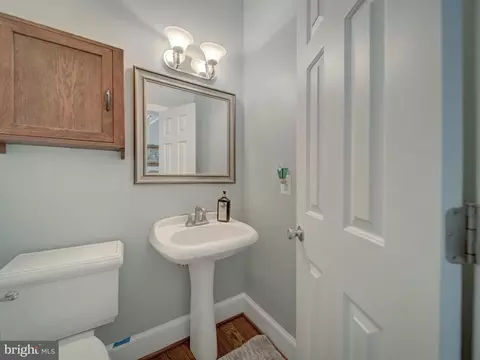 Bath - 4387 Stepney Dr, Gainesville, VA 20155 photo 1 of 8