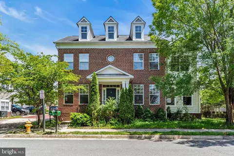 10079 Orland Stone Dr, Bristow, VA 20136