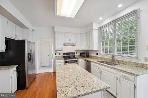 3663 Thomasson Crossing Dr, Triangle, VA 22172 photo 7