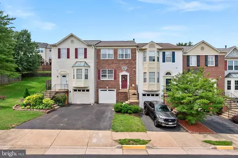 16836 Capon Tree Ln, Woodbridge, VA 22191