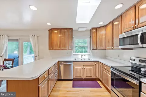 5715 Artemus Rd, Gainesville, VA 20155 photo 12