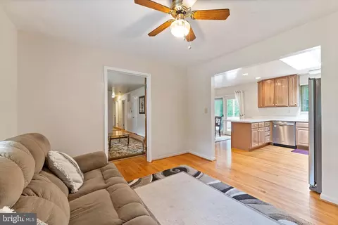 5715 Artemus Rd, Gainesville, VA 20155 photo 17