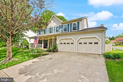 4850 Woodie Ct, Woodbridge, VA 22193