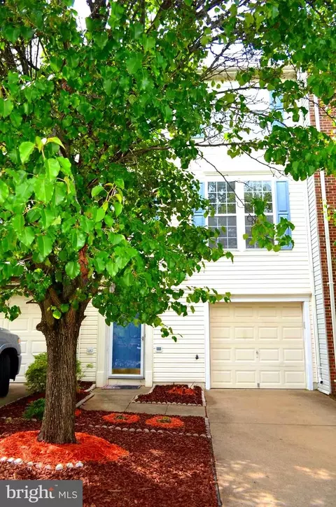 1254 Corbett Pl, Woodbridge, VA 22191