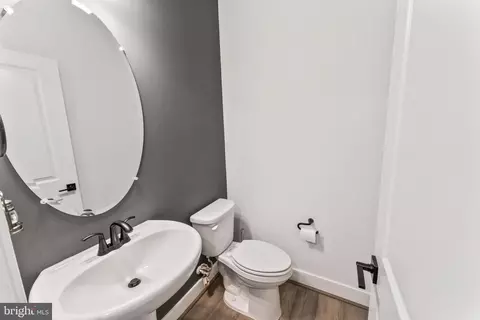 Entry Way - 1690 Dunnington Pl, Dumfries, VA 22026 photo 6 of 7
