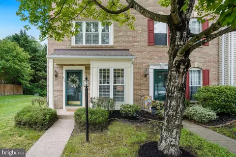 8501 Coronation Ln, Bristow, VA 20136 photo 2