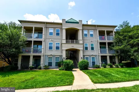 1031 Gardenview Loop #103, Woodbridge, VA 22191