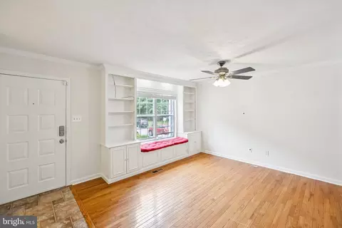15232 Streamside Ct, Dumfries, VA 22025 photo 5