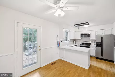 15232 Streamside Ct, Dumfries, VA 22025 photo 10