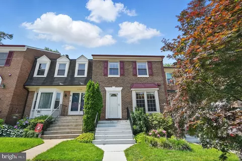 11707 Critton Cir, Woodbridge, VA 22192