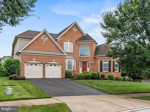15562 Admiral Baker Cir, Haymarket, VA 20169