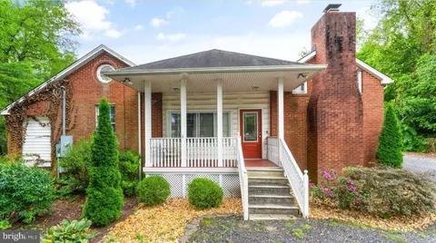 12917 Fitzwater Dr, Nokesville, VA 20181