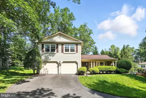 3382 Flint Hill Pl, Woodbridge, VA 22192