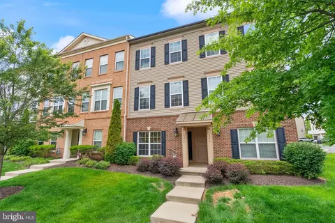 6274 Aster Haven Cir, Haymarket, VA 20169