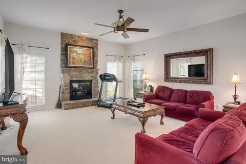 9226 Campfire Ct, Bristow, VA 20136 photo 11