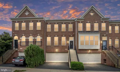 16337 Flotsam Ln, Woodbridge, VA 22191