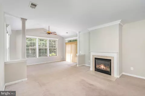 16073 Dancing Leaf Pl, Dumfries, VA 22025 photo 4