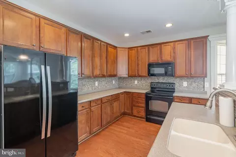 16073 Dancing Leaf Pl, Dumfries, VA 22025 photo 12