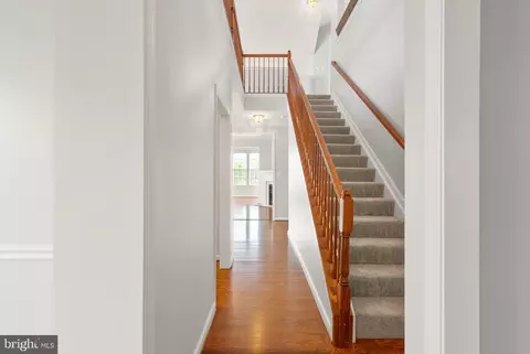 Entry Way - 5943 Affirmed Pl, Gainesville, VA 20155 photo 5 of 11
